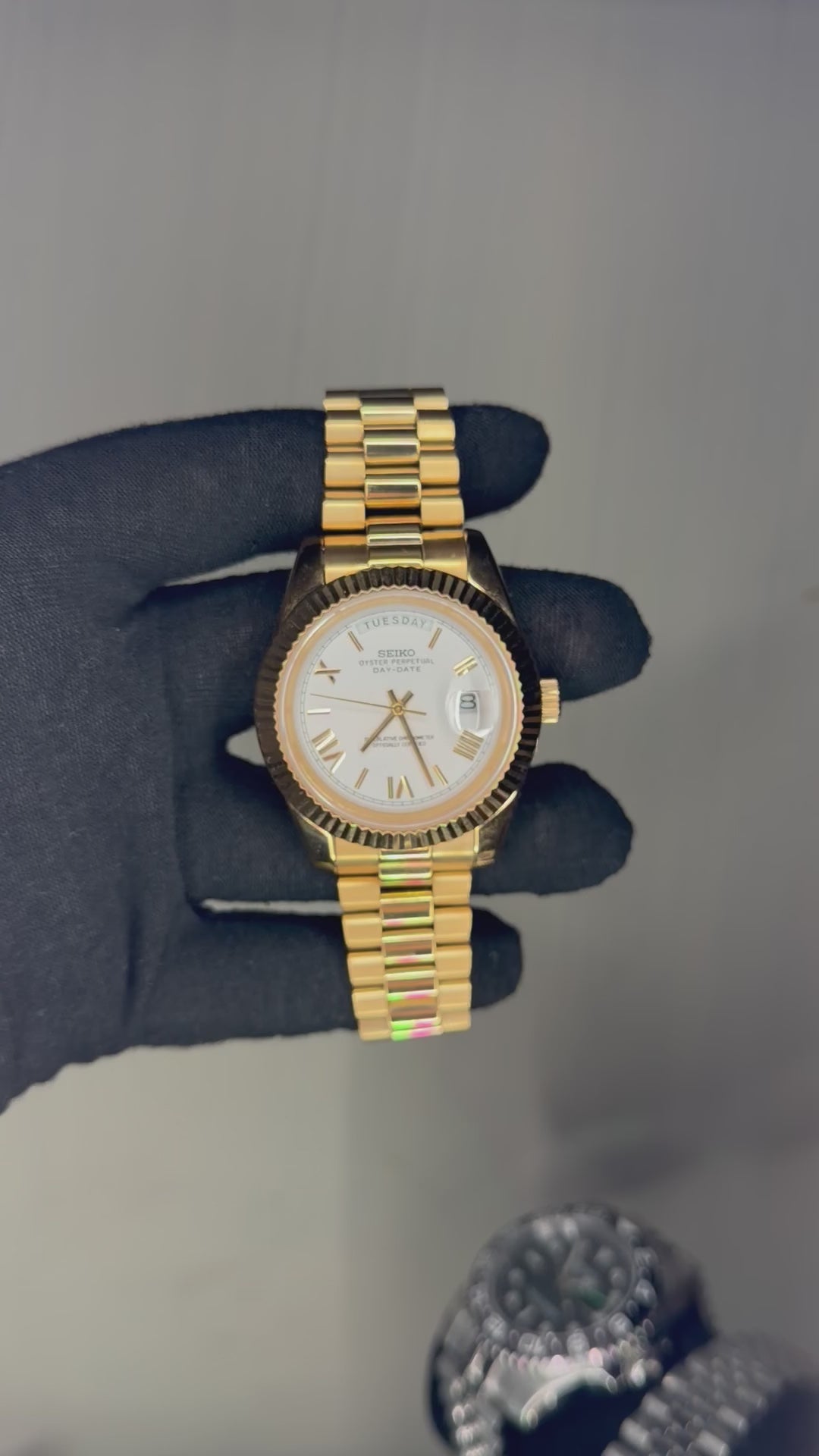 Seiko Gold/white Roman Day-Date